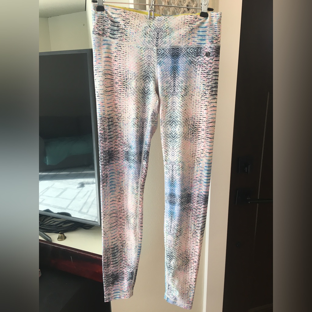 Caelum Andrea Multicolor Leggings - Size Medium